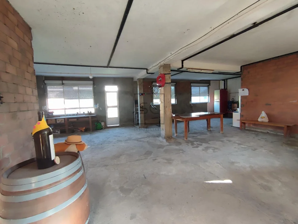 Voluminoso chalet en ares