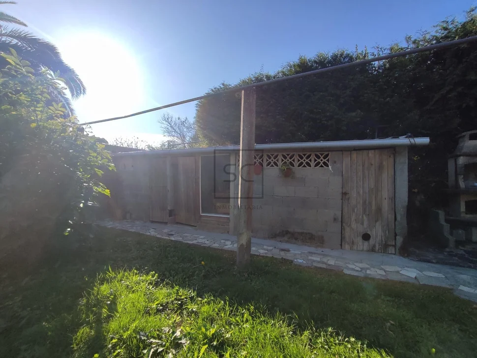 Voluminoso chalet en ares