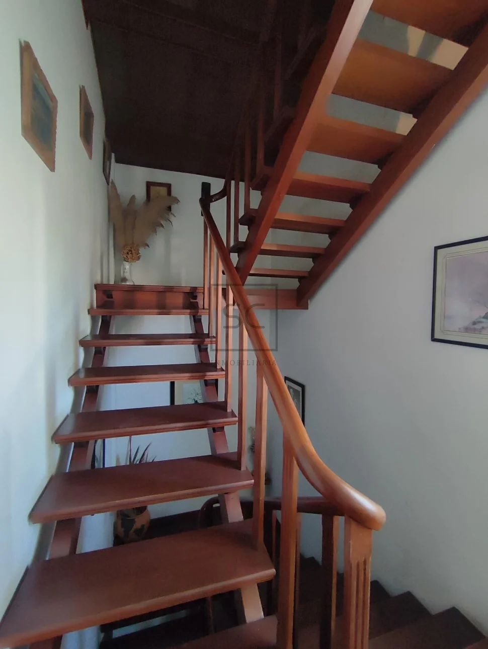 Voluminoso chalet en ares