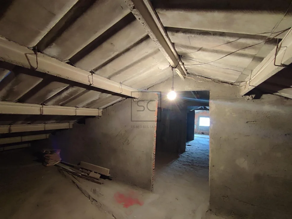 Voluminoso chalet en ares