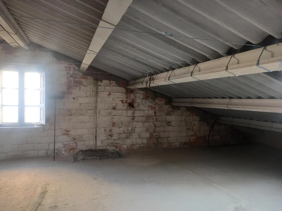 Casa con finca para rehabilitar en solar urbano