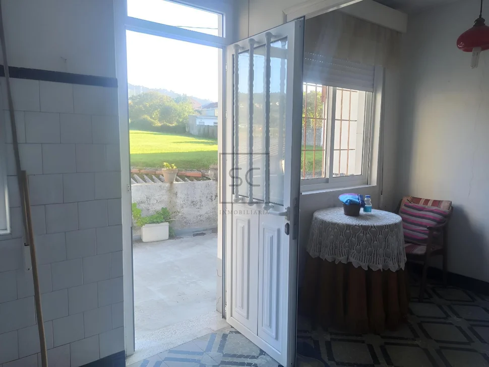 Casa con finca para rehabilitar en solar urbano.