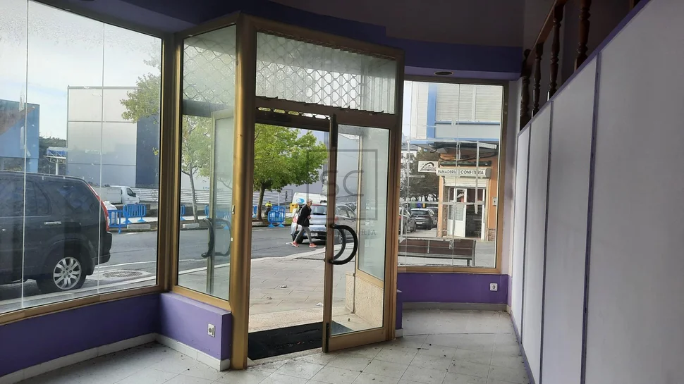 Local comercial acondicionado en porta nova