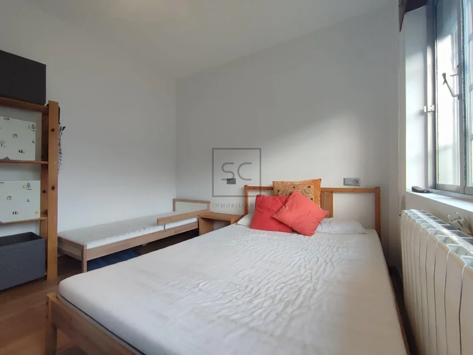 Planta baja con finca en la mourela neda