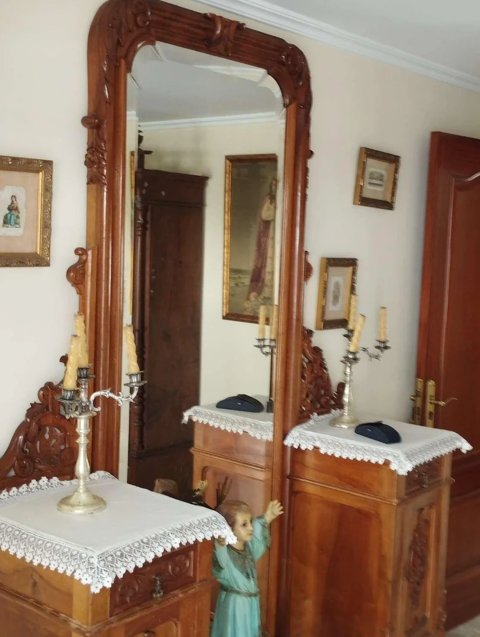 Casa adosada en el centro de ares con terraza y vistas parciales al mar