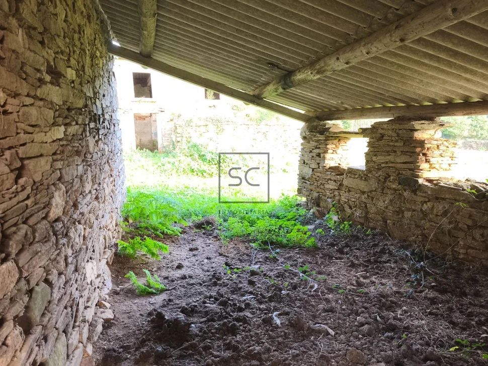 Casa de piedra en vilaboa, valdoviño