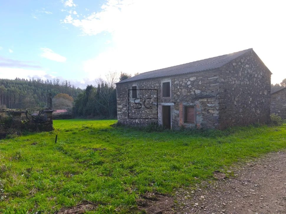 Casa de piedra en vilaboa, valdoviño