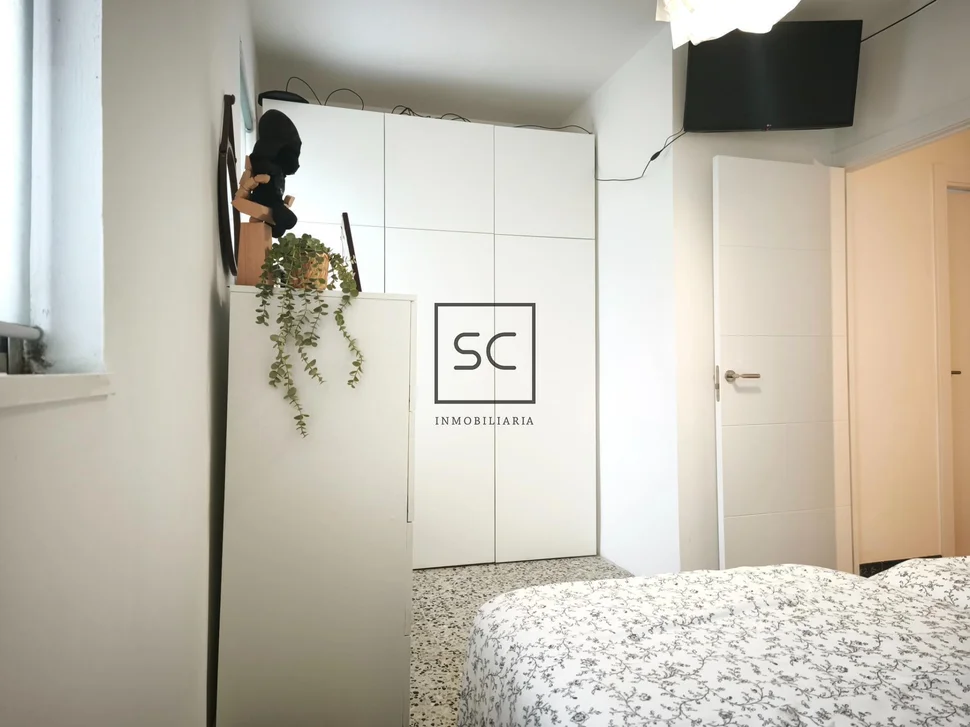 Casa pareada con patio en catabois, ferrol