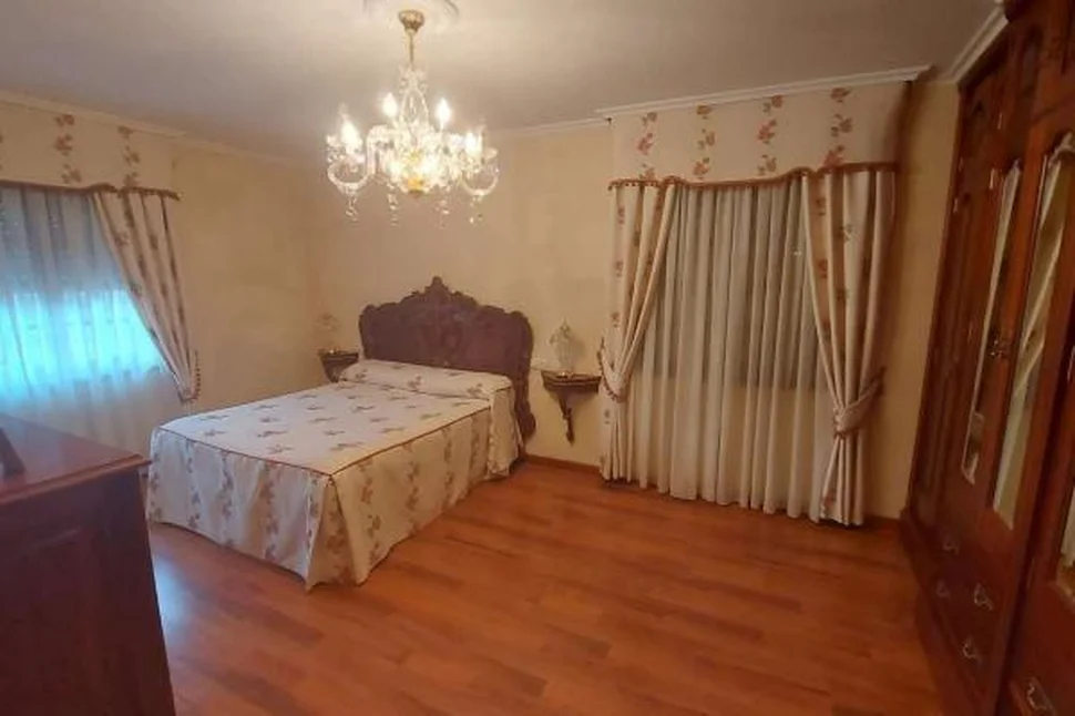 Gran casa en san sadurniño, a coruña