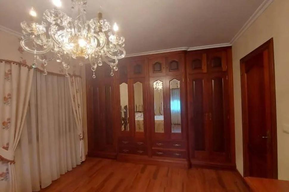 Gran casa en san sadurniño, a coruña