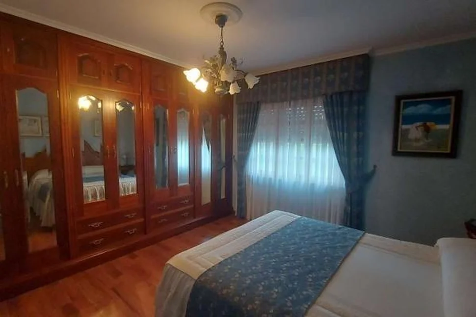 Gran casa en san sadurniño, a coruña