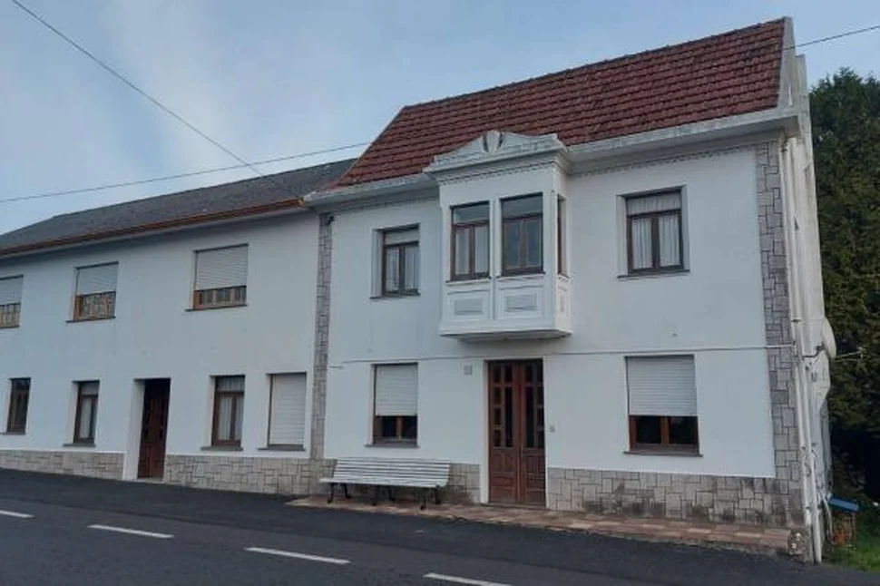 Gran casa en san sadurniño, a coruña