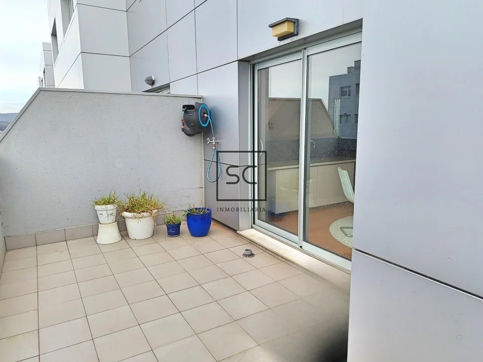 Dúplex con terraza en narón