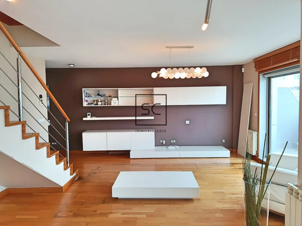 Dúplex con terraza en narón