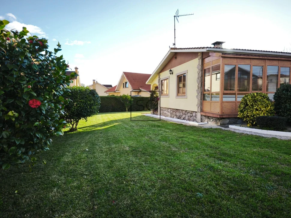 Casa de planta baja en ares