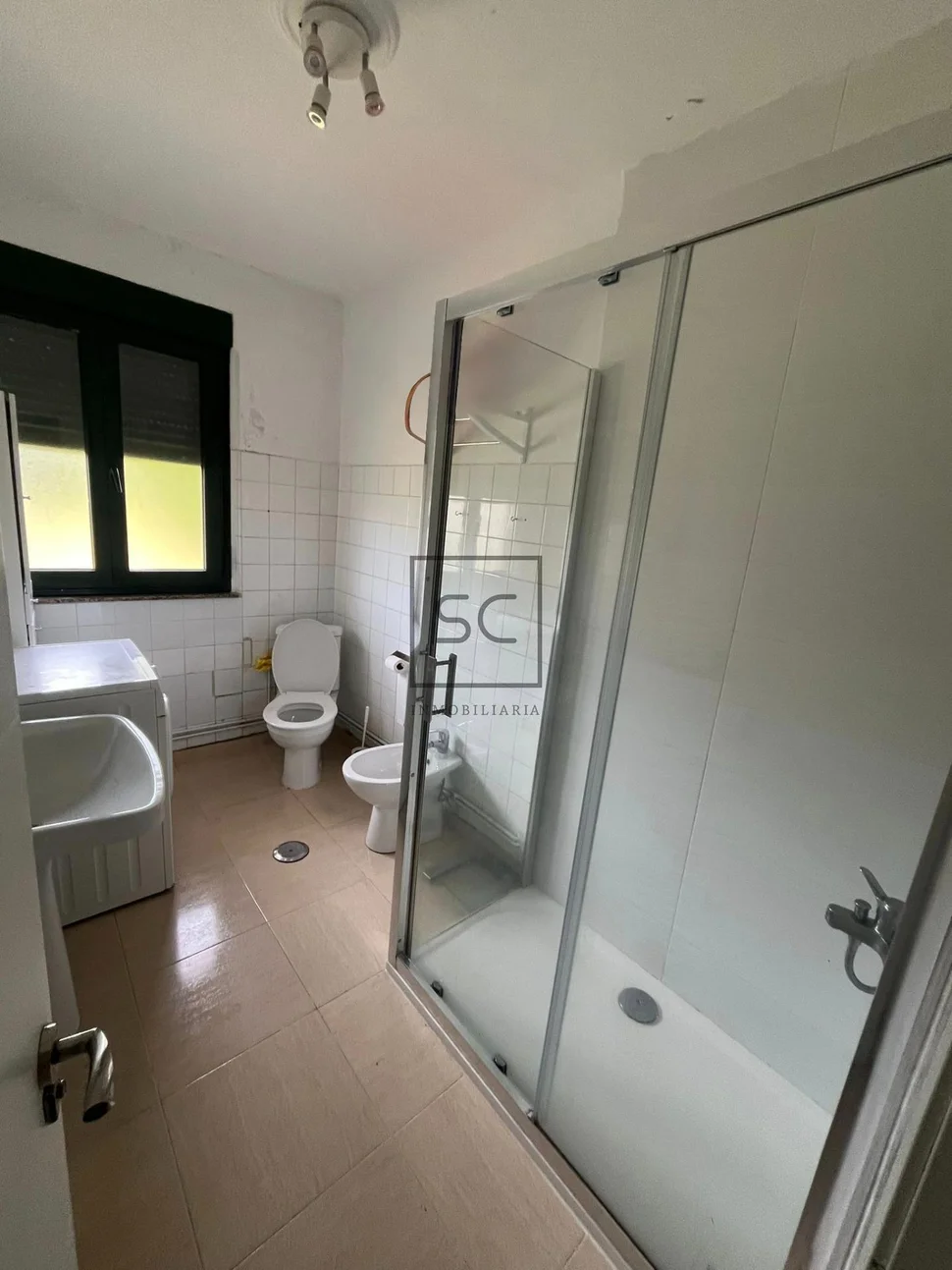 Casa de 3 plantas y garaje en meirás, valdoviño