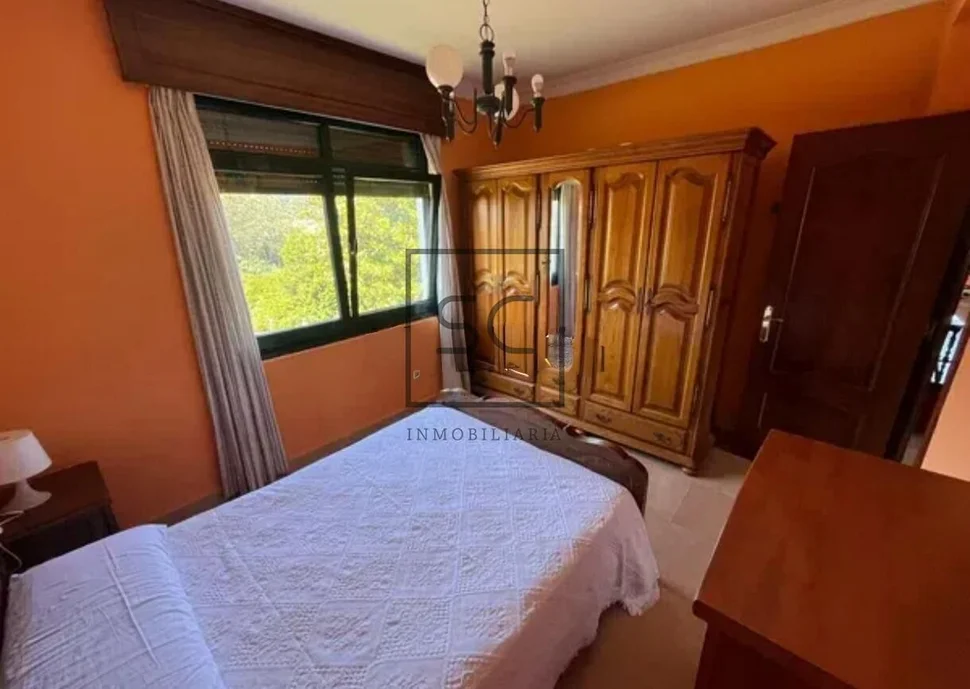Casa de 3 plantas y garaje en Meirás, Valdoviño.