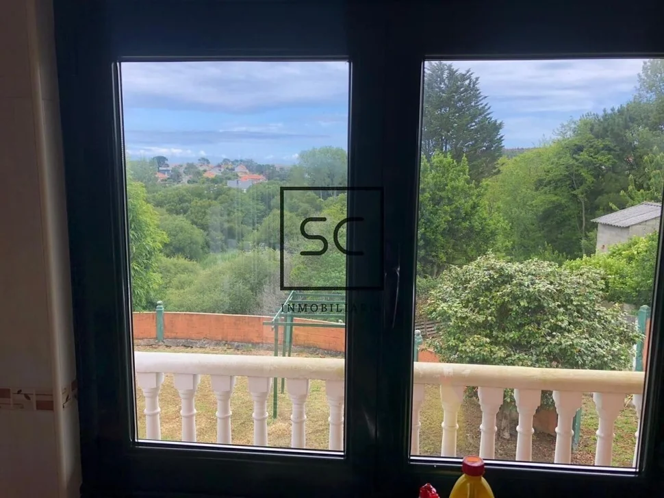Casa de 3 plantas y garaje en Meirás, Valdoviño.