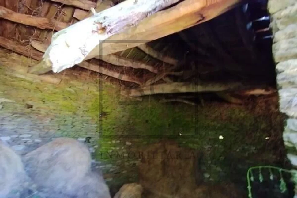 Casa para rehabilitar con gran finca en begonte