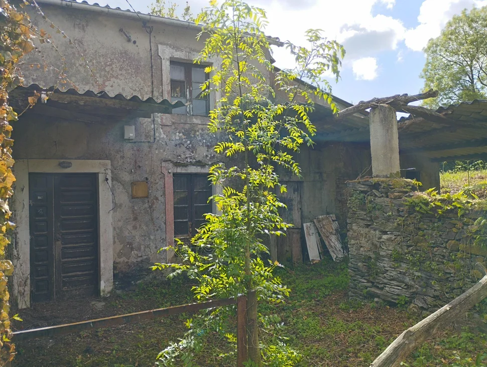 Casa para rehabilitar en Cabañas.