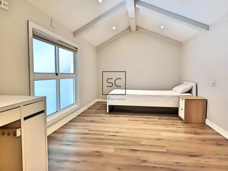 Ático dúplex con ascensor en el centro de ferrol