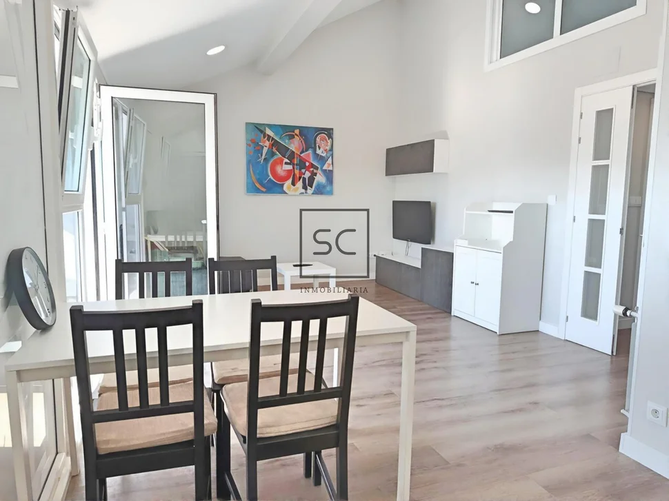 Ático dúplex con ascensor en el centro de ferrol