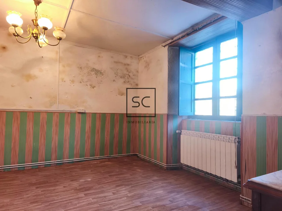 Casa para reformar con garaje en lamas, san sadurniño