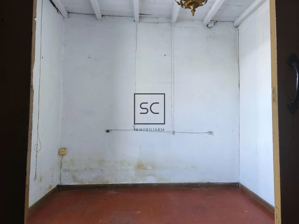 Casa para reformar con garaje en lamas, san sadurniño