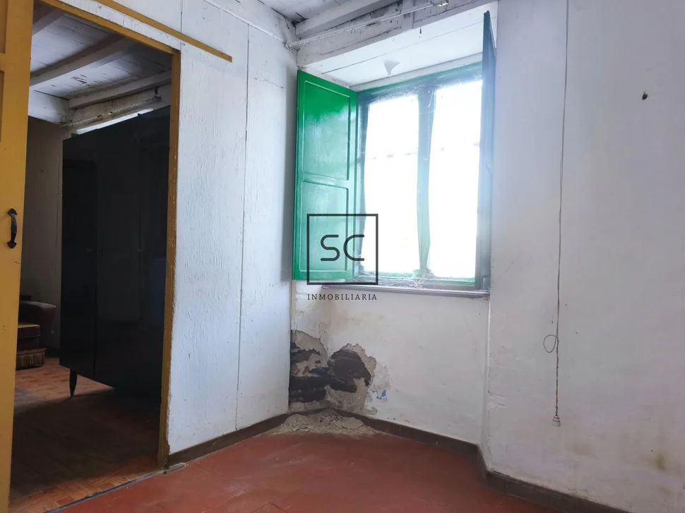 Casa para reformar con garaje en lamas, san sadurniño