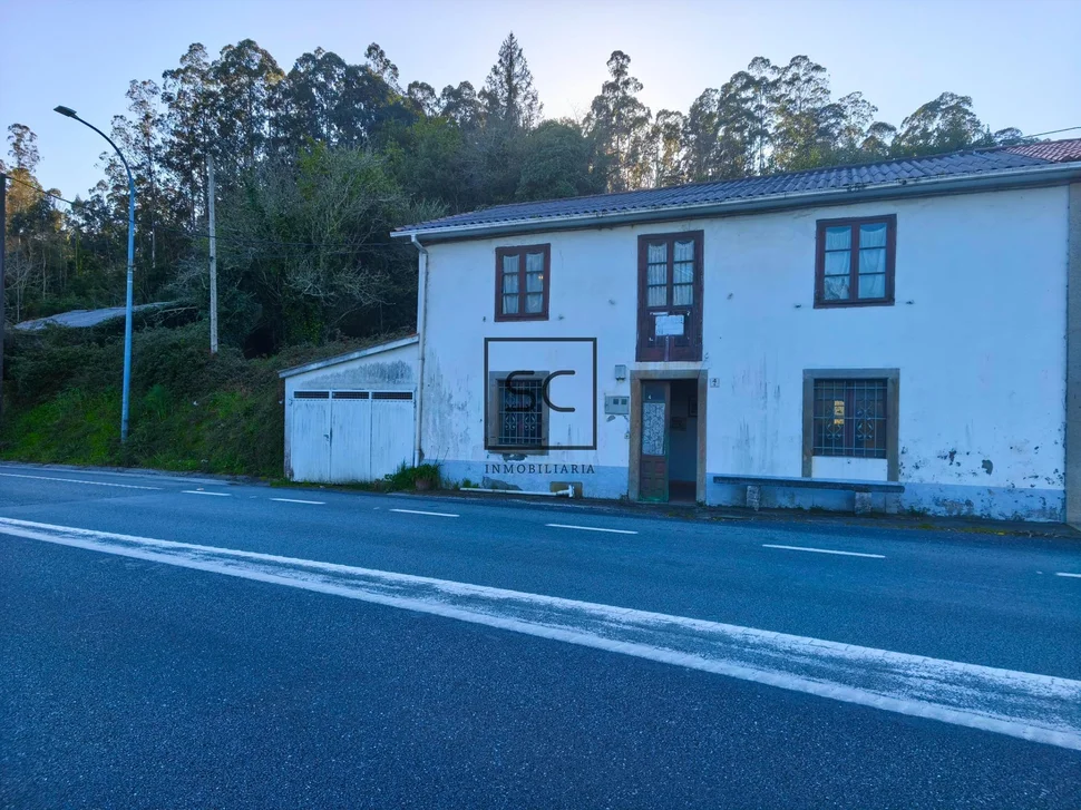 Casa para reformar con garaje en lamas, san sadurniño