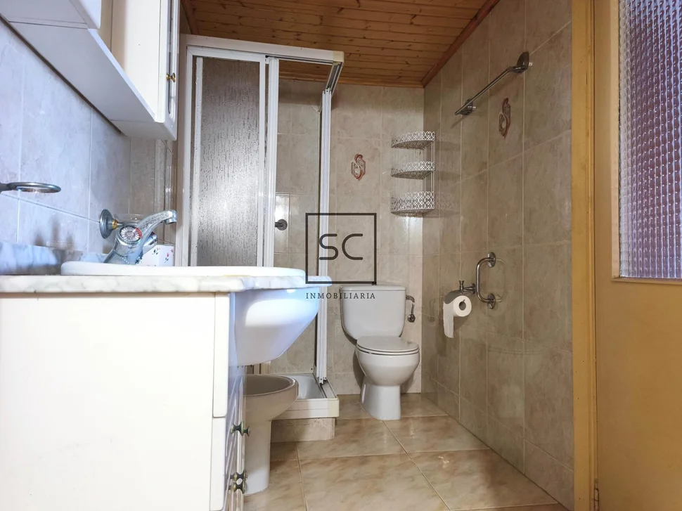 Casa para reformar con garaje en lamas, san sadurniño