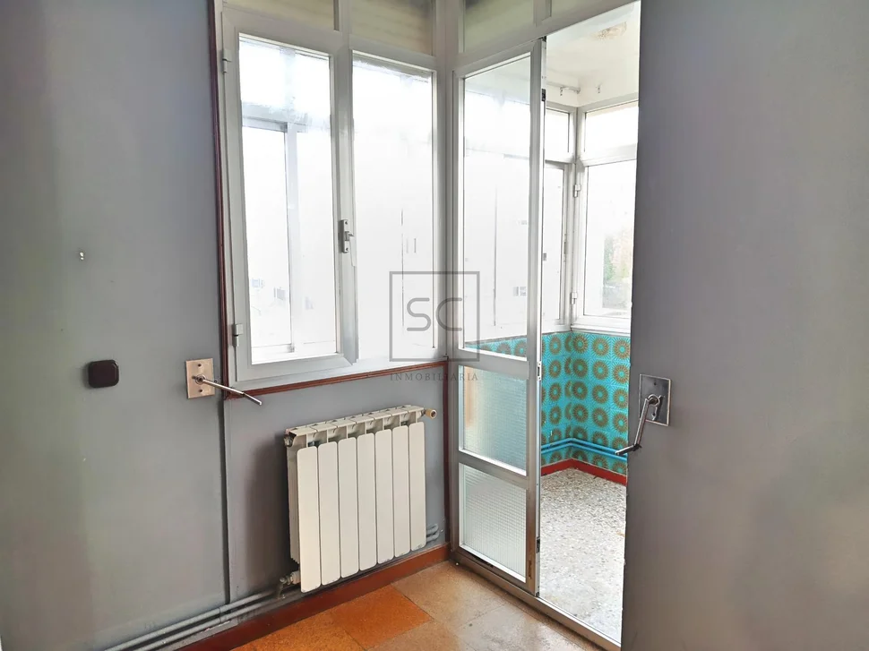 Amplio piso en caranza, ferrol