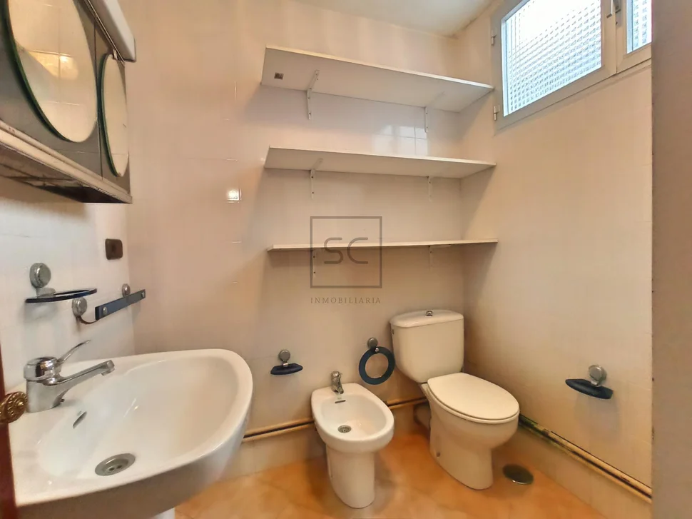 Amplio piso en caranza, ferrol