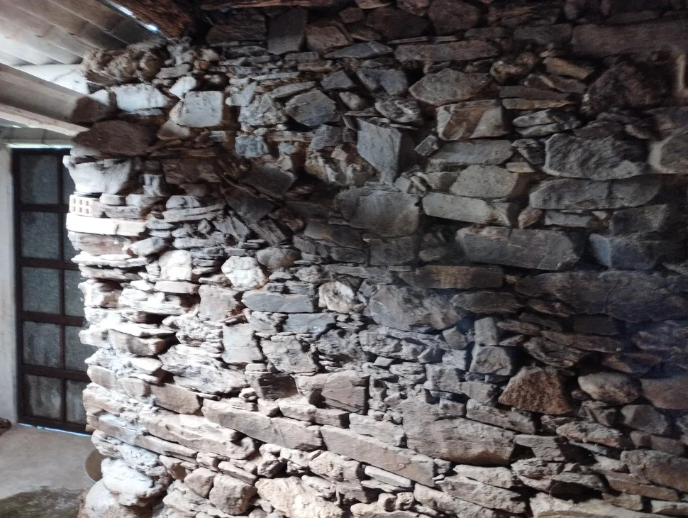 Casa de piedra en as somozas