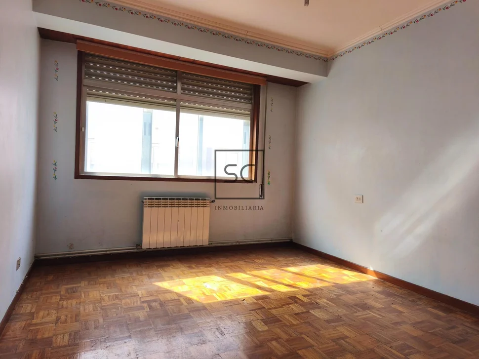 Piso con ascensor en santa cecilia, narón