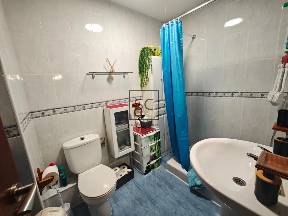 Piso con garaje, ascensor y trastero en ultramar, ferrol