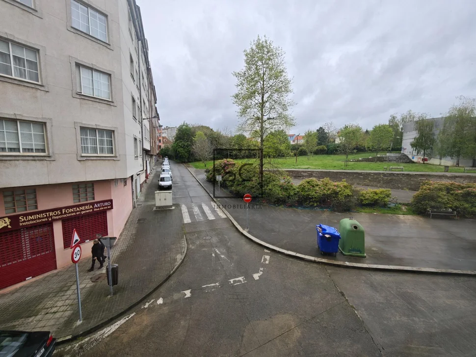 Piso con garaje, ascensor y trastero en ultramar, ferrol