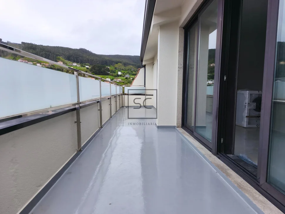 Piso con terraza y ascensor en cedeira