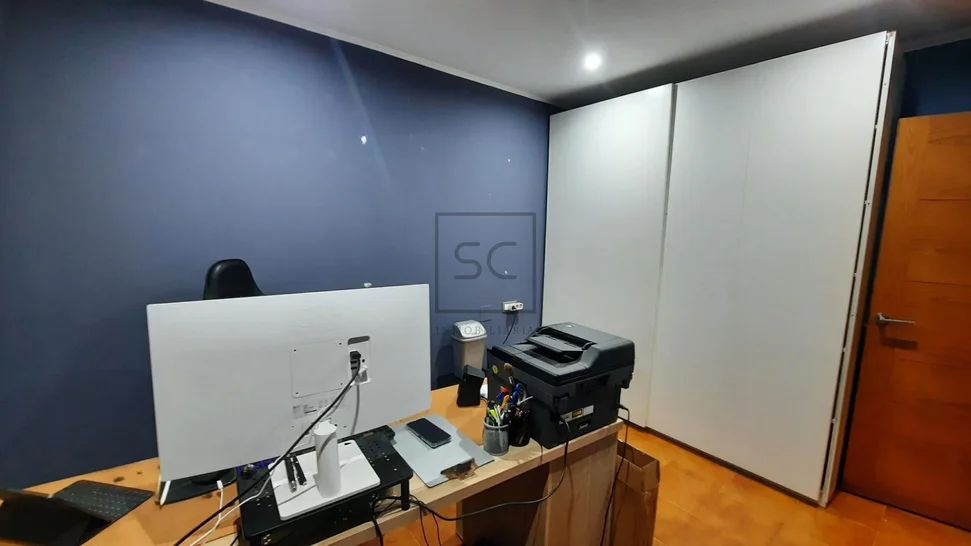 Chalet adosado con finca en Neda