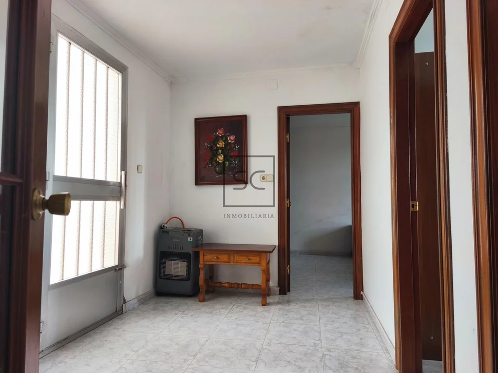 Casa con finca, bodegas y garaje en San Juan de Piñeiro, Mugardos.
