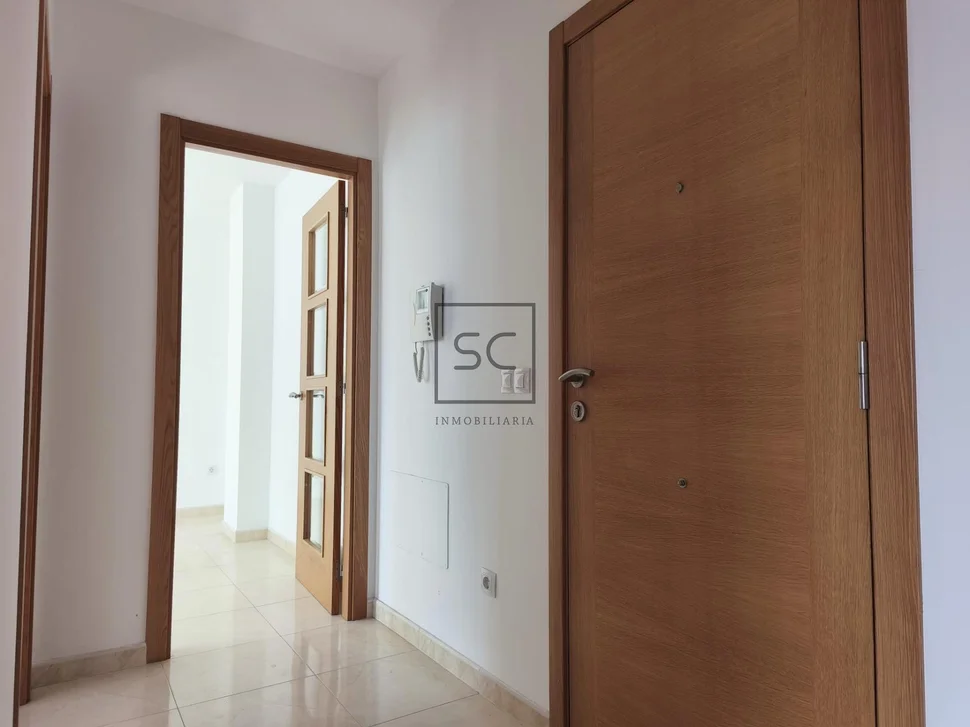 Apartamento con plaza de garaje y trastero en Ares