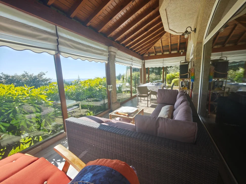 Casa de piedra con vistas a las ría en Vilarmaior