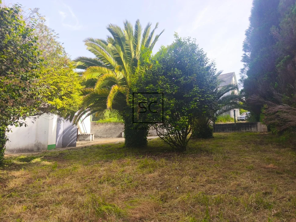 Casa con garaje y finca en San Román, Cedeira