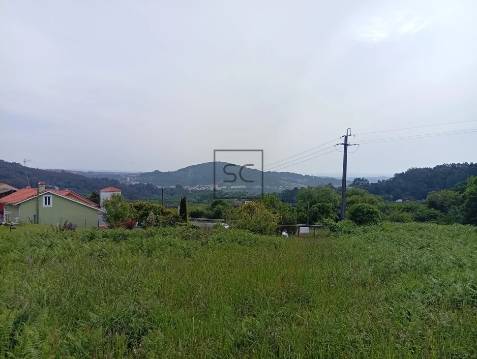 Finca edificable en Laraxe, Cabanas
