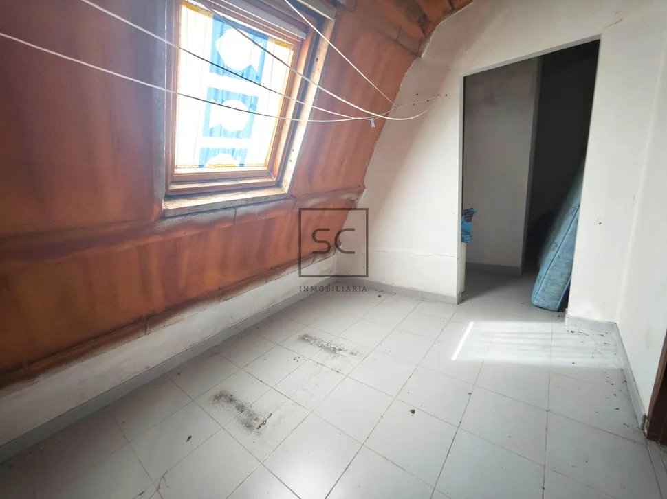 Piso con ascensor, garaje y trastero en Piñeiros, Narón.
