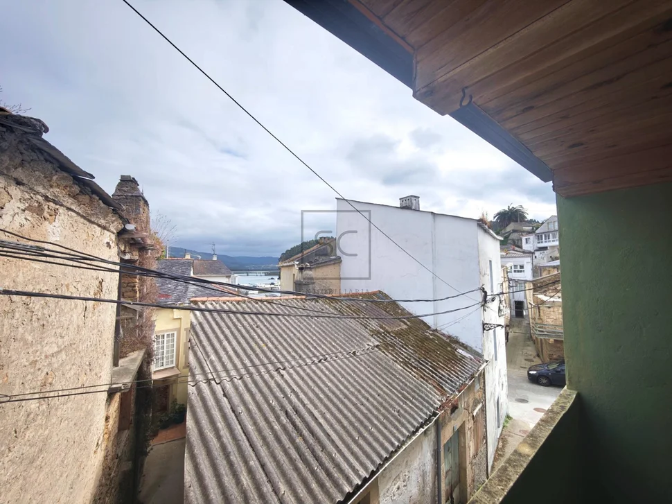 Casa adosada en O Porto do Barqueiro, Mañón