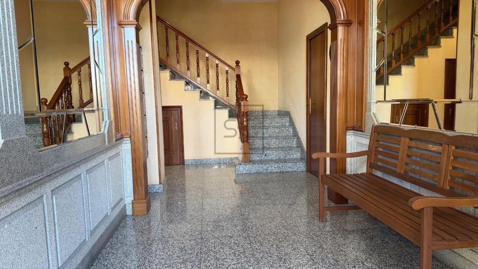 Ático dúplex con plaza de garaje en Narón, Santa Cecilia.
