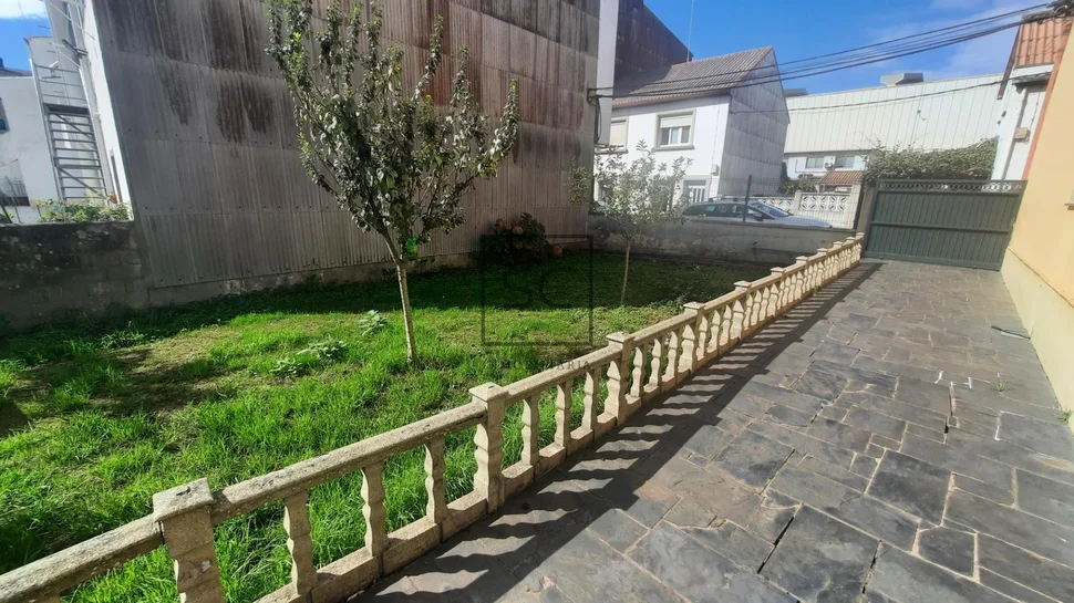 Casa adosada con finca en Xubia, Narón