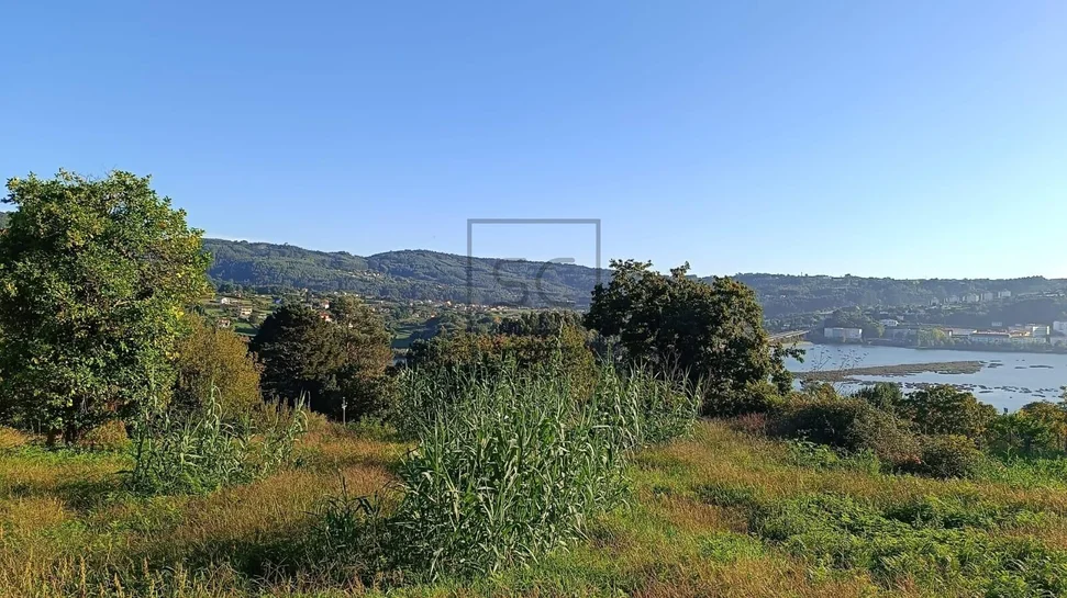 Solar edificable en Cabañas – foto 3