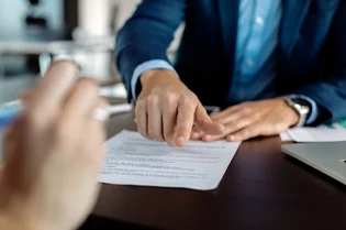 Prórroga del contrato de arras: cómo hacerla y qué riesgos tiene